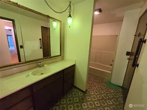 Bath - 141 Madrona Ter, Sequim, WA 98382 photo 1 of 4