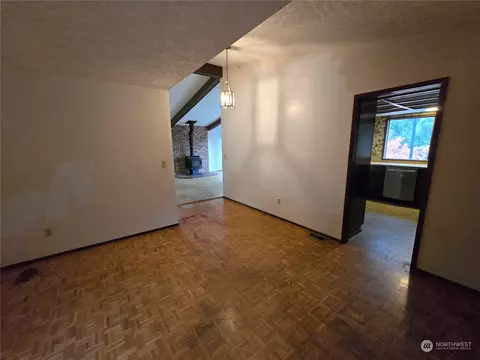 Living - 141 Madrona Ter, Sequim, WA 98382 photo 2 of 10