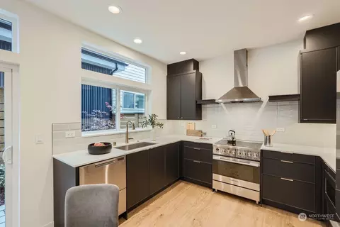 529 22nd Ave, Seattle, WA 98122 photo 6