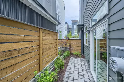 529 22nd Ave, Seattle, WA 98122 photo 21