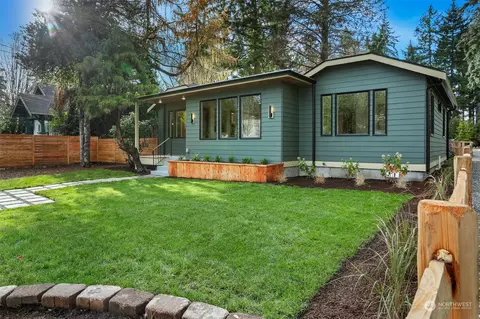 11025 17th Ave NE, Seattle, WA 98125