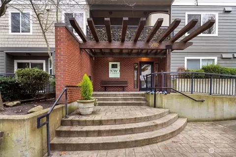 7912 170th Ave NE #101, Redmond, WA 98052