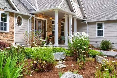 354 Highland Trl, Coupeville, WA 98239