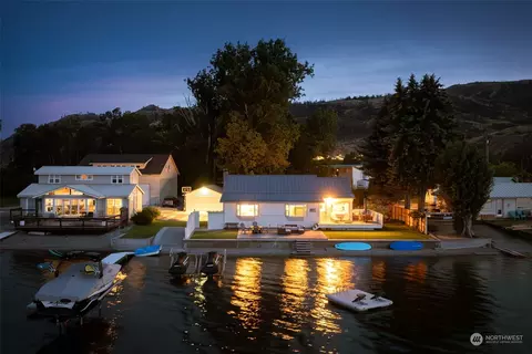 28 Boundary Ln, Oroville, WA 98844
