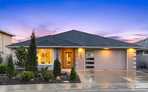 306 E Stanford Ave, Ellensburg, WA 98926