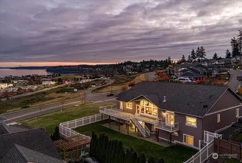 1150 SW Fleet St, Oak Harbor, WA 98277