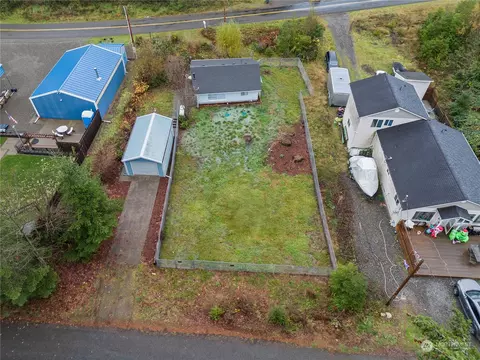861 W Lost Lake Rd, Shelton, WA 98584