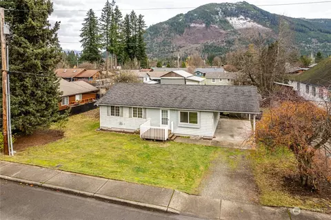 740 Fullerton Ave, Darrington, WA 98241
