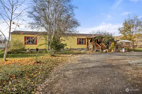 2402 S 81st Ave, Yakima, WA 98903