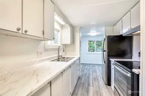 11330 E Riverside Dr #47, Bothell, WA 98011 photo 4