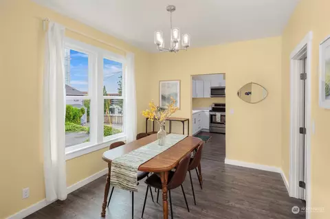 Dining - 3113 Oakes Ave, Everett, WA 98201 photo 1 of 2