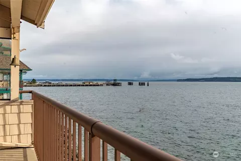1707 Water St #8, Port Townsend, WA 98368