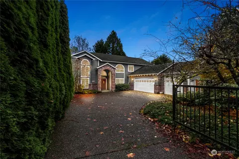 2117 50th St NW, Gig Harbor, WA 98335