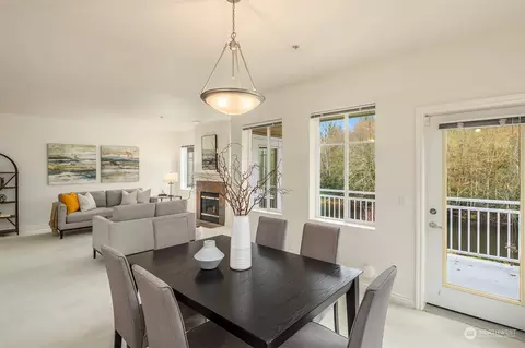Dining - 17432 Bothell Way NE #B-206, Bothell, WA 98011 photo 1 of 2