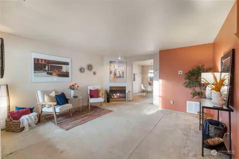 11109 63rd St E, Puyallup, WA 98372
