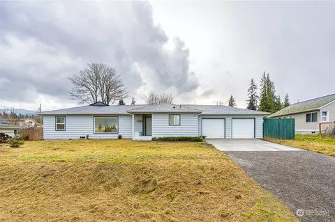 820 W 12th St, Port Angeles, WA 98363