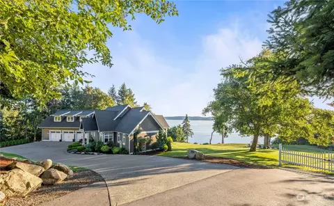 464 Foxfire Rd, Fox Island, WA 98333