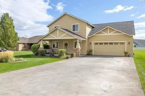 5 Blue Star Ct, Pasco, WA 99301