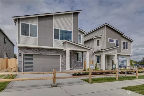1021 169th Pl SW, Lynnwood, WA 98037
