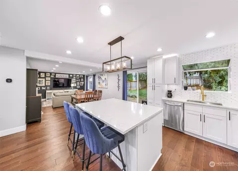 Kitchen - 19227 29th Ave SE, Bothell, WA 98012 photo 3 of 7