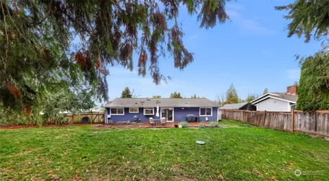Exterior - 19227 29th Ave SE, Bothell, WA 98012 photo 10 of 11