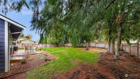 Exterior - 19227 29th Ave SE, Bothell, WA 98012 photo 3 of 11