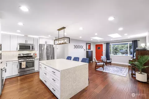 Kitchen - 19227 29th Ave SE, Bothell, WA 98012 photo 1 of 7