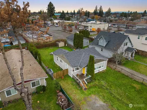 629 E 57th St, Tacoma, WA 98404