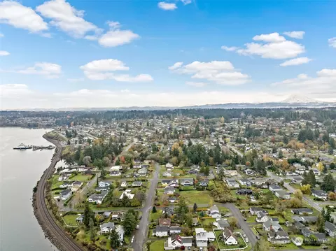 603 3rd St, Steilacoom, WA 98388 photo 3