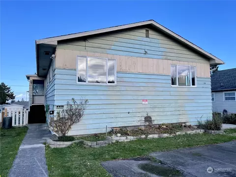 411 E Lopez Ave, Port Angeles, WA 98362