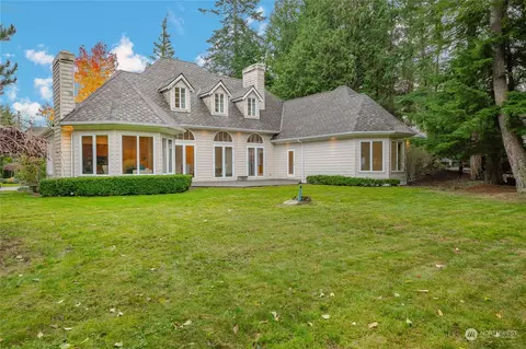 8675 Great Horned Owl Ln, Blaine, WA 98230