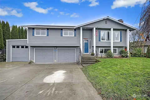14787 Valley View Dr, Mount Vernon, WA 98273