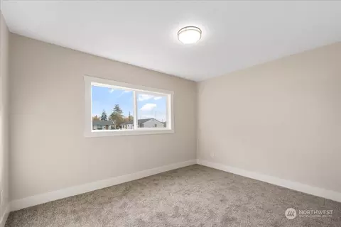 Bedroom - 207 Cypress St, Longview, WA 98632 photo 3 of 4