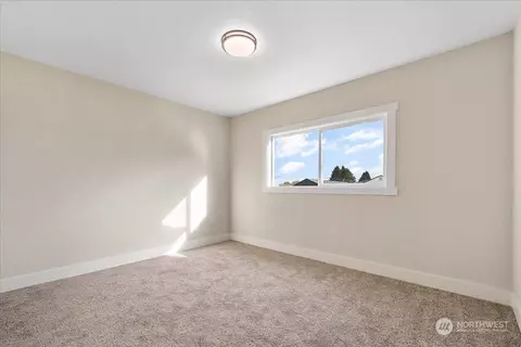 Bedroom - 207 Cypress St, Longview, WA 98632 photo 1 of 4