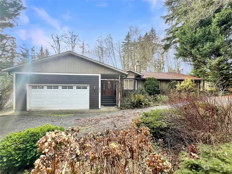 431 Melton Rd, Castle Rock, WA 98611