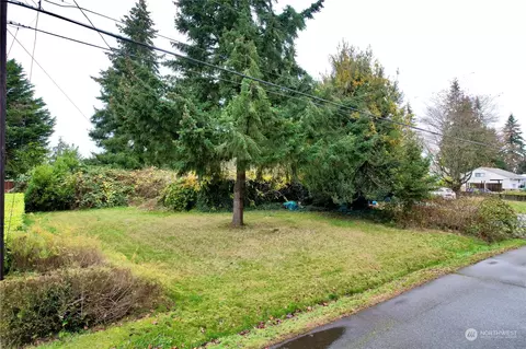 18520 67th Ave W, Lynnwood, WA 98037