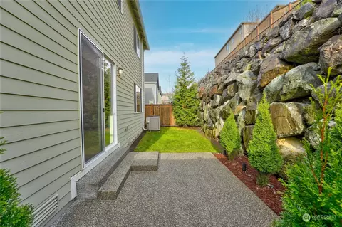 Exterior - 23619 43rd Dr SE, Bothell, WA 98021 photo 4 of 5