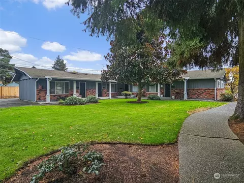 1011 W Stewart Ave #2, Puyallup, WA 98371