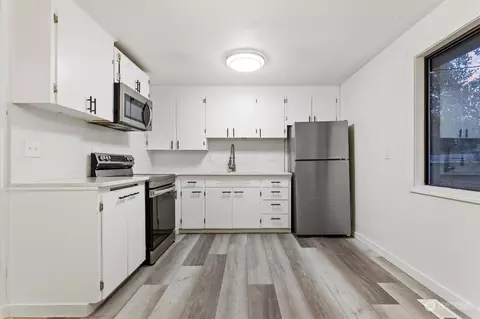 Kitchen - 1306 E Oak St, Othello, WA 99344 photo 1 of 2