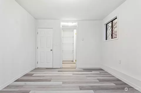 Bedroom - 1306 E Oak St, Othello, WA 99344 photo 1 of 6