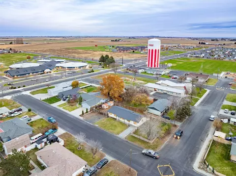 View/Area - 1306 E Oak St, Othello, WA 99344 photo 3 of 7