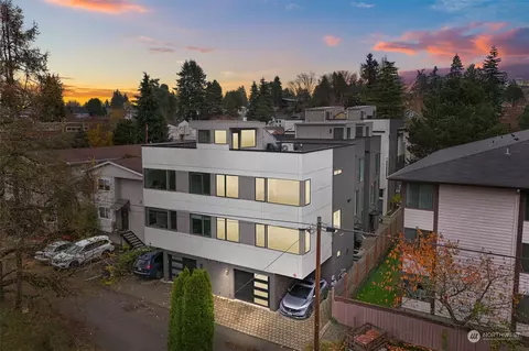 3817 W 34th Ave #A, Seattle, WA 98199