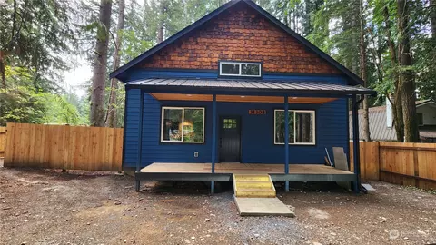 31308 555th St E, Ashford, WA 98304