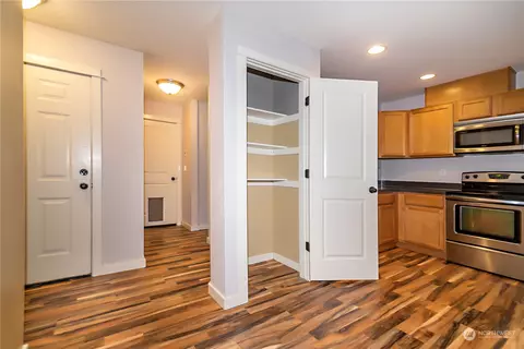 Entry Way - 331 Pacific Loop, Kittitas, WA 98934 photo 1 of 3