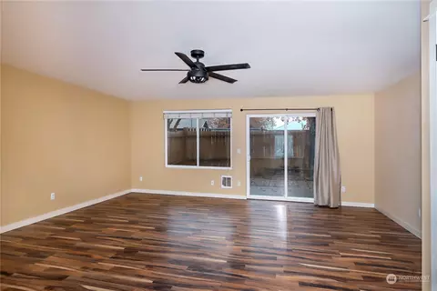 Living - 331 Pacific Loop, Kittitas, WA 98934 photo 3 of 4