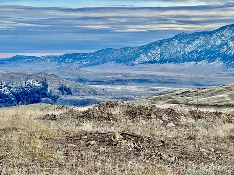 0 Palmer Mountain Rd, Oroville, WA 98844