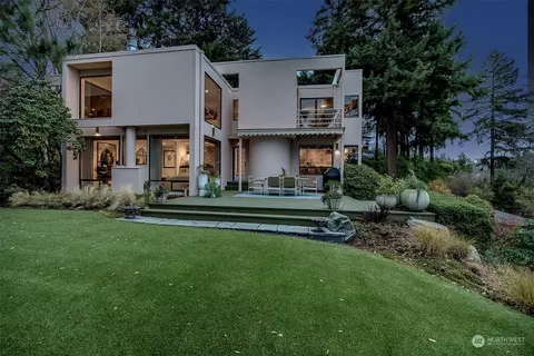 7781 Westwood Ln, Mercer Island, WA 98040