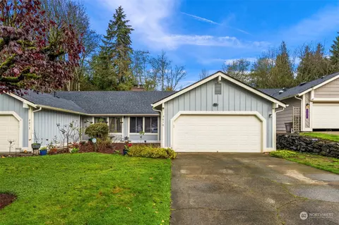 2010 SW 307th St #B-24, Federal Way, WA 98023