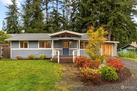 6726 NE Whidbey Dr, Hansville, WA 98340