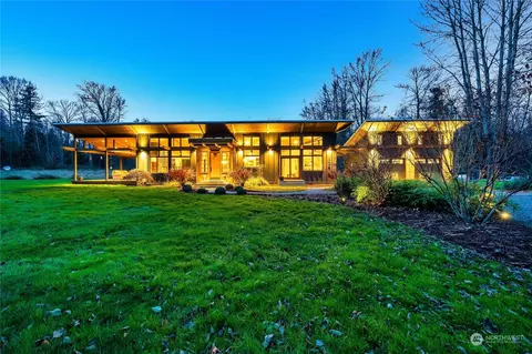 3410 Aldergrove Rd, Ferndale, WA 98248